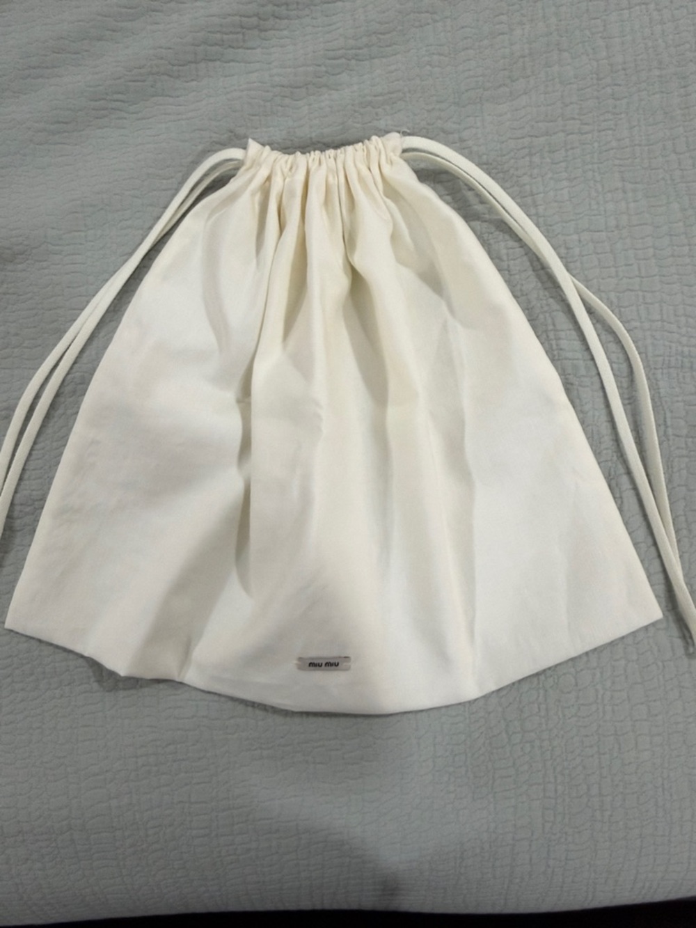 Miu Miu Cream Dust Bag - Picture 5 of 5